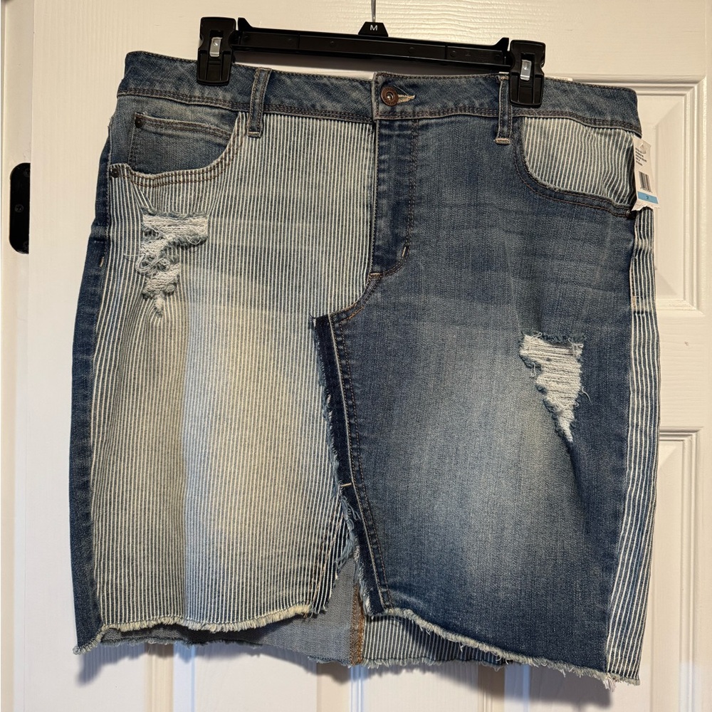 Jessica Simpson adorn high waist skirt 31